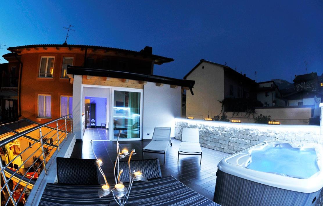 Albergo Alla Torre Caldonazzo Exterior foto